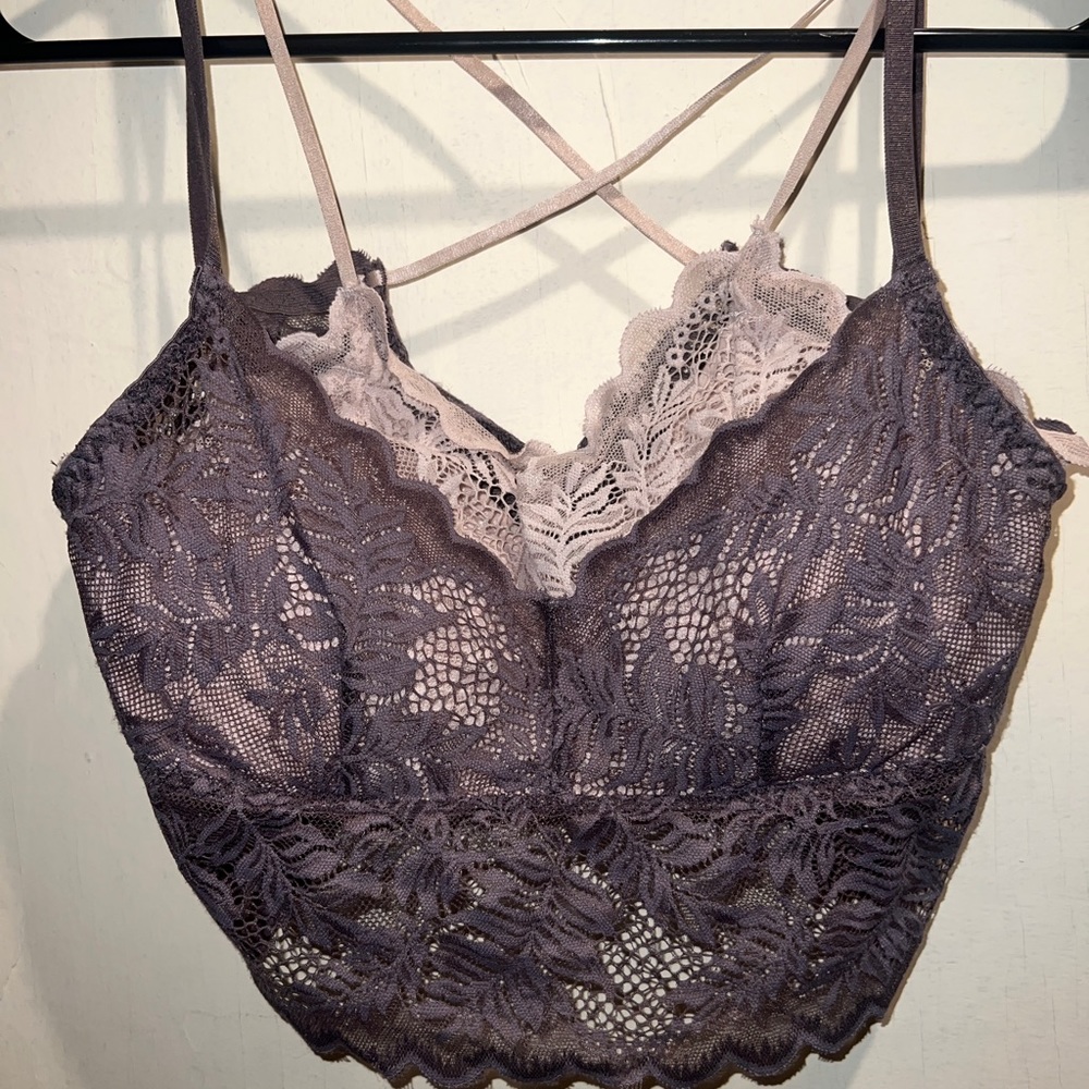 Set of 8 gently worn lace bralettes small